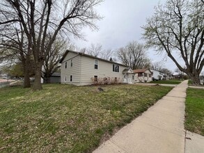 3917 E 18th St in Sioux Falls, SD - Building Photo - Building Photo
