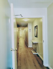 14746 Delano St in Los Angeles, CA - Building Photo - Building Photo