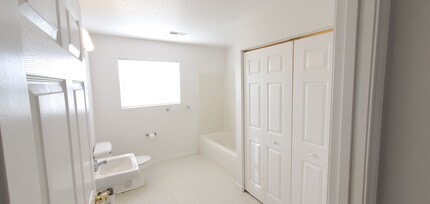 Country View Estates of Charleston in Charleston, IL - Foto de edificio - Building Photo