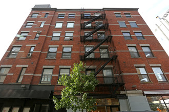 330-344 W 13th St in New York, NY - Building Photo - Building Photo