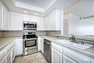 2930 Cowley Way in San Diego, CA - Building Photo - Building Photo