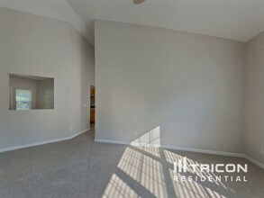 318 Summit View Dr in Mcdonough, GA - Building Photo - Building Photo