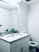 1534 Henshaw Ln in Vancouver, BC - Building Photo - Building Photo