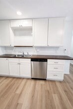 117 Sylvia St in Deer Park, TX - Building Photo - Building Photo