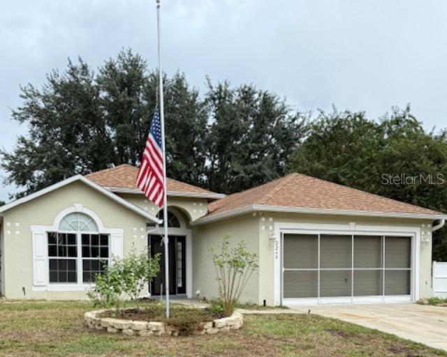 2248 Tealwood Circle in Tavares, FL - Building Photo