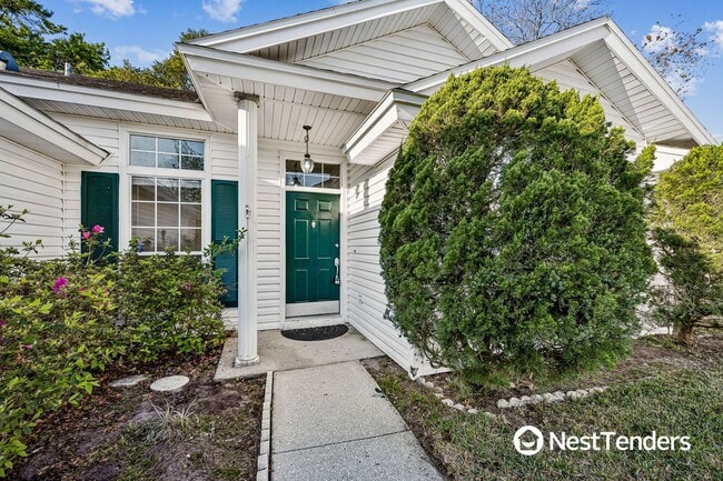 3920 Union Pacific Dr W in Jacksonville, FL - Building Photo - Building Photo