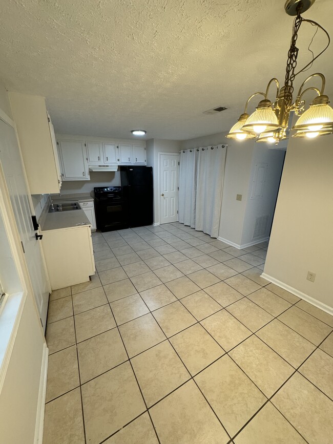 property at 1116 Windgate Cir NW