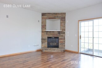 6589 Olive Ln in Maple Grove, MN - Building Photo - Building Photo