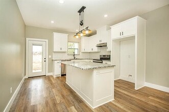 20496 US Hwy 377 in Whitesboro, TX - Building Photo - Building Photo