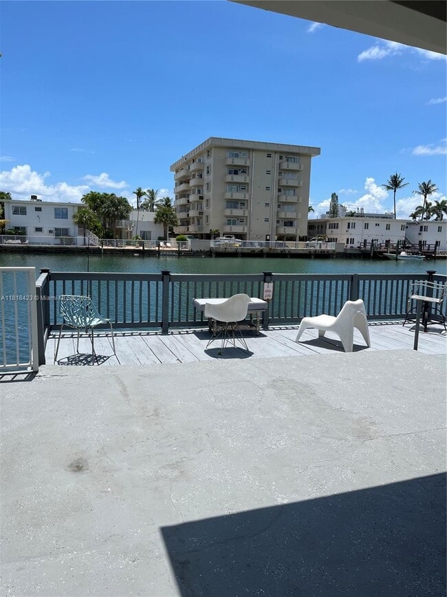 8415 Crespi Blvd in Miami Beach, FL - Building Photo - Building Photo