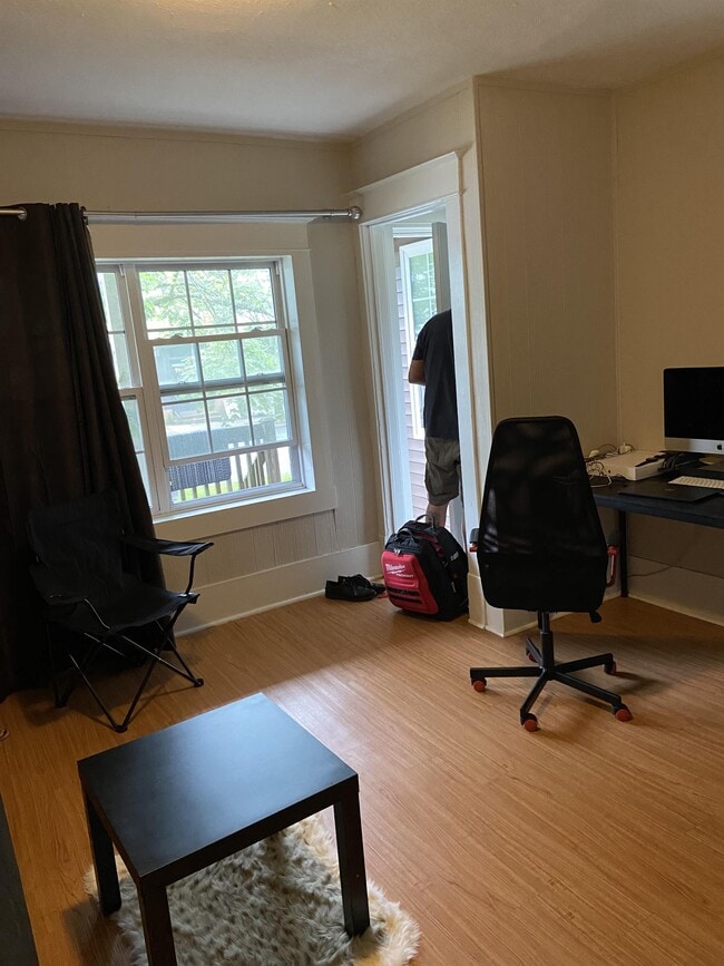 property at 3011 Oxford St