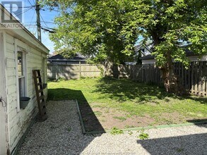 855 EDWARD in Windsor, ON - Building Photo - Building Photo