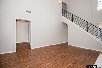 5917 Hollytree Dr in Tyler, TX - Building Photo - Building Photo