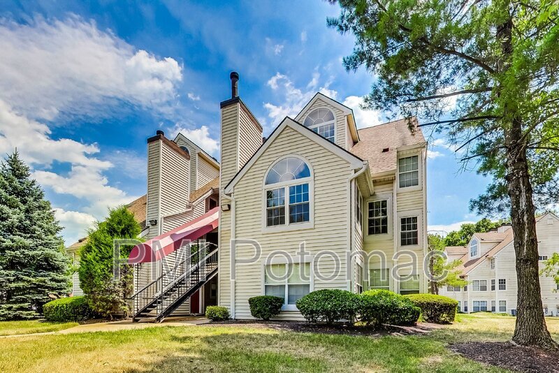 10301 Westridge Dr in Bowie, MD - Building Photo