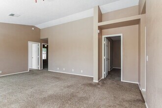 3618 W Creedance Blvd in Glendale, AZ - Building Photo - Building Photo