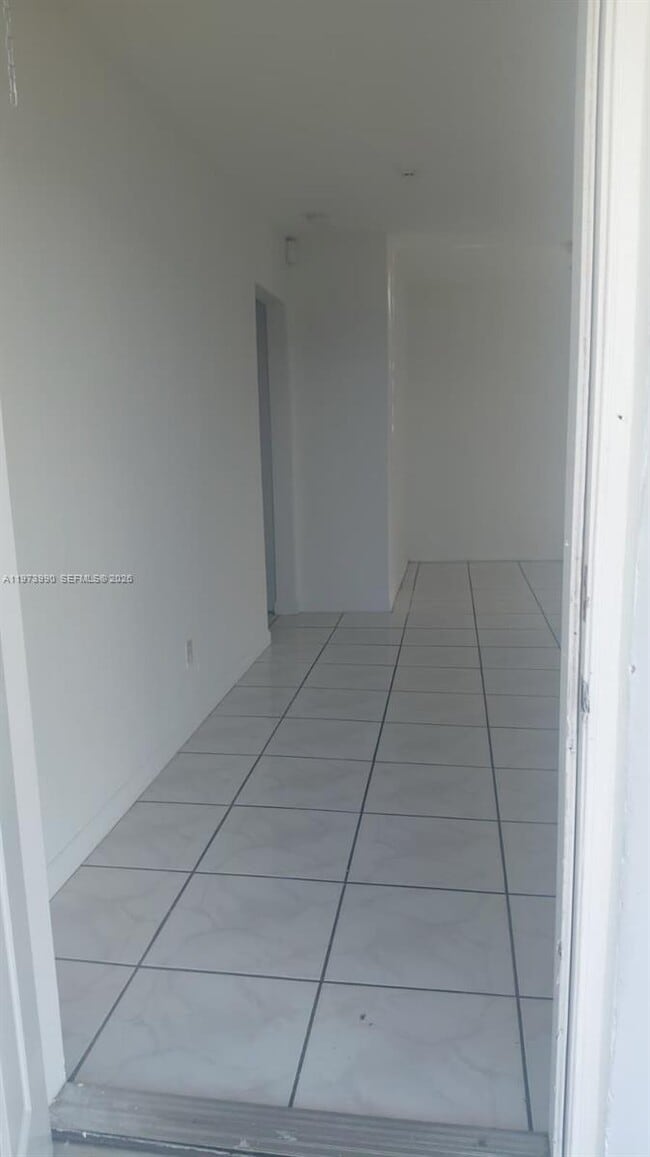 6444 Dawson St in Hollywood, FL - Building Photo - Building Photo