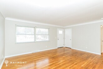 5215 Ponderosa Dr in Cincinnati, OH - Building Photo - Building Photo