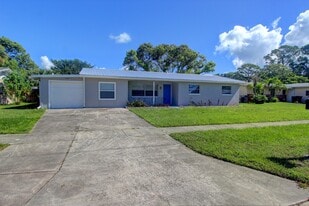 3210 Westwood Dr in Titusville, FL - Building Photo