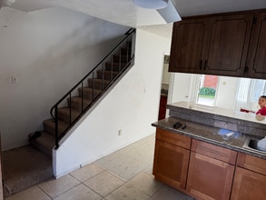 438 Verde Ridge Ct in Spring Valley, CA - Foto de edificio - Building Photo