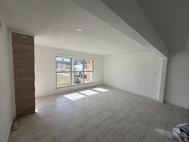 229 E Langley Blvd in Universal City, TX - Building Photo - Building Photo