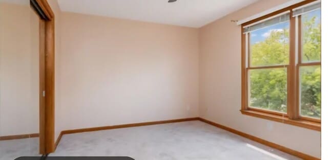 5261 Oakbrook Dr in Saginaw, MI - Building Photo - Building Photo