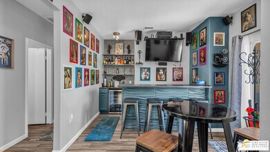 1574 Amelia Way in Palm Springs, CA - Building Photo - Building Photo