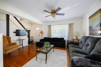 108 Church St in Millbrook, NY - Building Photo - Building Photo