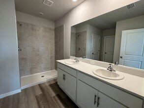 726 Oakridge Ave S in Lehigh Acres, FL - Building Photo - Building Photo