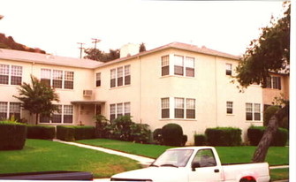 1000-1006 N Verdugo Rd Apartamentos