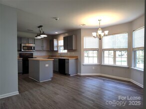 3627 Pauline Ln in Charlotte, NC - Building Photo - Building Photo