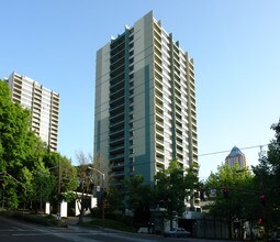 Harrison East in Portland, OR - Building Photo - Building Photo