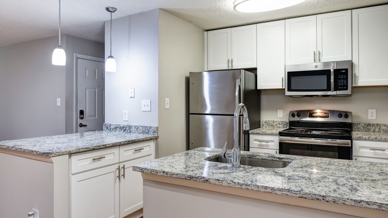 Burke Shire Commons in Burke, VA - Building Photo