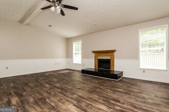 8560 Glenwoods Dr in Riverdale, GA - Building Photo - Building Photo