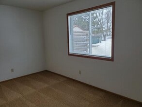875 E 6th St in New Richmond, WI - Building Photo - Building Photo