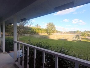 819 Cindy Cir Ln in Wellington, FL - Building Photo - Building Photo