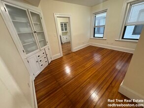 885 Massachusetts Ave, Unit 10 in Cambridge, MA - Foto de edificio - Building Photo