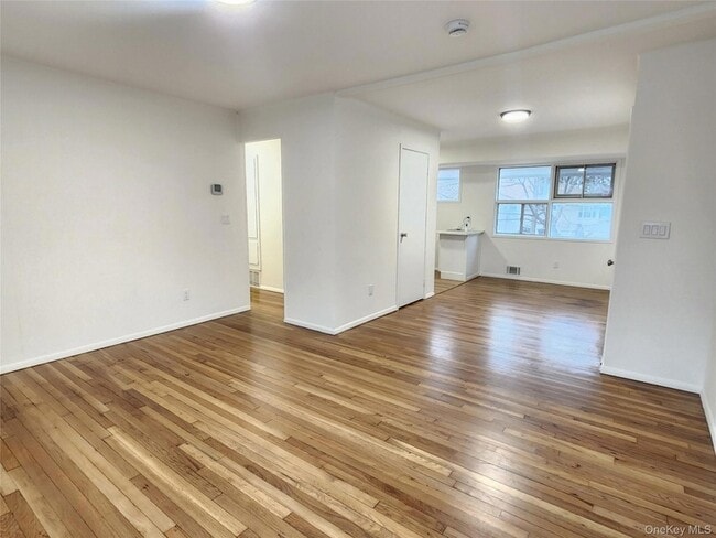 property at 5 Birch Ct