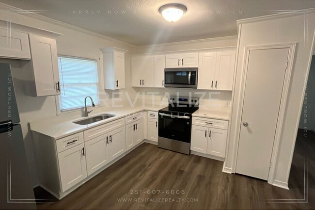 2324 Reneke Ave in Mobile, AL - Building Photo - Building Photo