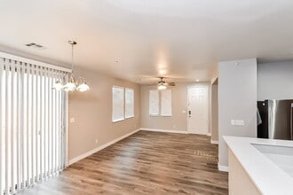 10721 Mystic Shore Ave in Las Vegas, NV - Building Photo - Building Photo