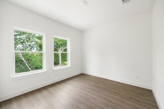 831 Paul Quinn St in Houston, TX - Building Photo - Building Photo