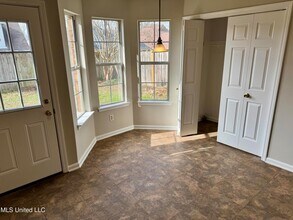8289 Clubview Dr in Olive Branch, MS - Foto de edificio - Building Photo