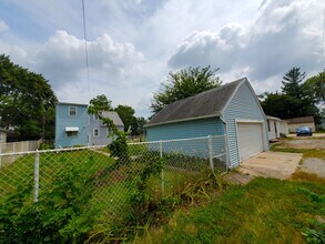 137 Hope Ave in Waterloo, IA - Building Photo - Building Photo