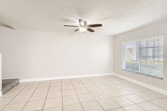 2023 Fluorshire Dr in Brandon, FL - Building Photo - Building Photo