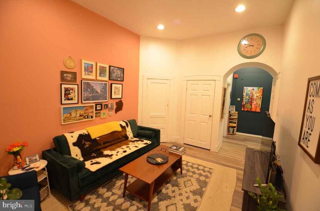 3513 Indian Queen Ln Photo