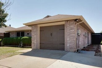 5150 Mimi Ct in Dallas, TX - Building Photo - Building Photo
