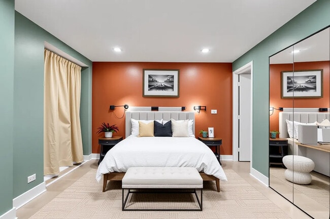 property at 40 E Delaware Pl