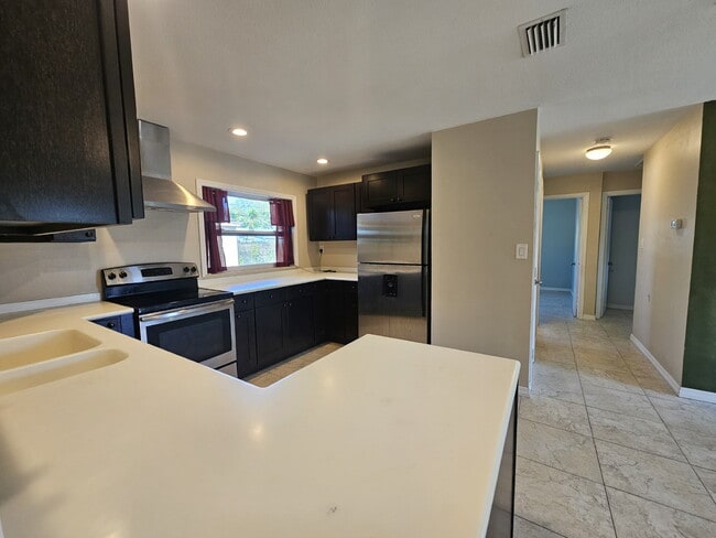 property at 1520 Cunningham Ave