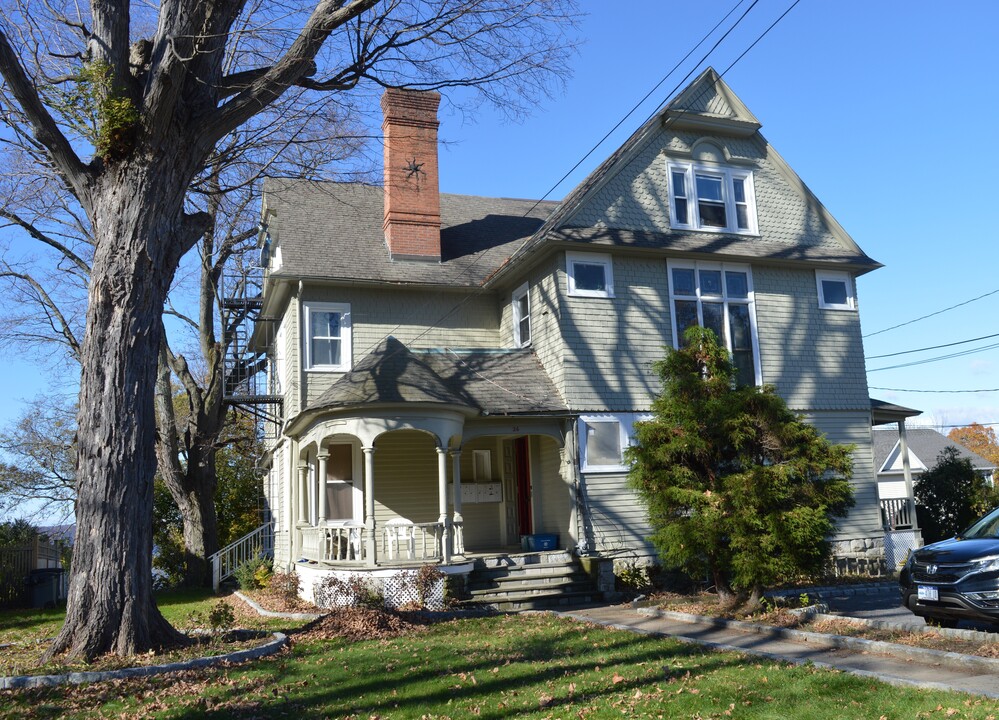 26 Hamilton Ave in Ossining, NY - Building Photo