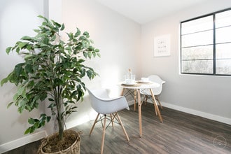 The Devonshire in Phoenix, AZ - Building Photo - Building Photo