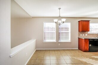 110 Comanche Trail in Krum, TX - Building Photo - Building Photo